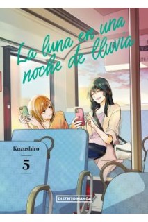 La Luna En Una Noche De Lluvia 05