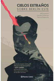 Cielos Extraños Sobre Berlin Este